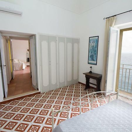 Isola Bella Sea-View Apartment Тропея Экстерьер фото